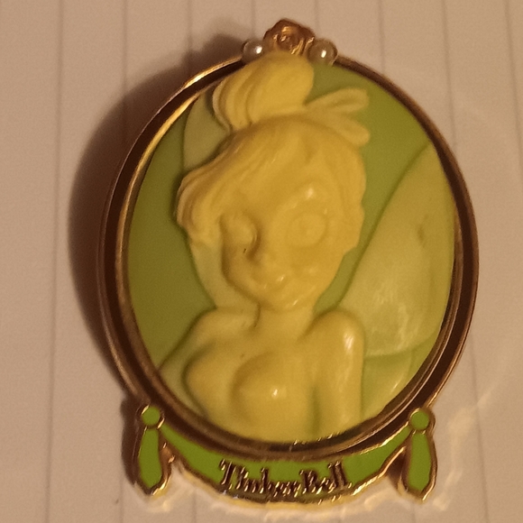 Vintage Walt Disney Tinkerbell Cameo Pin - Picture 2 of 5